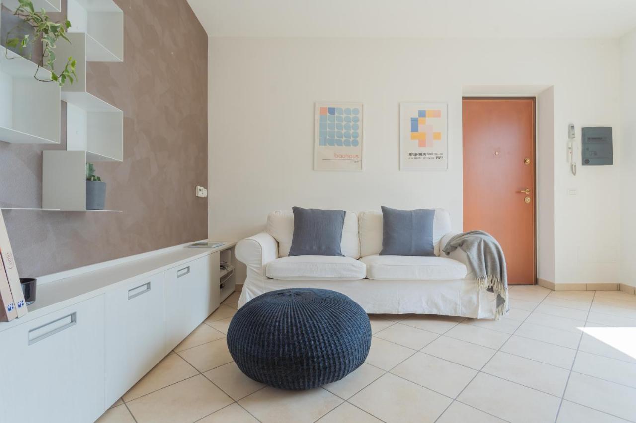 Blue Bliss Apartment By Rent All Como Colonno Eksteriør billede