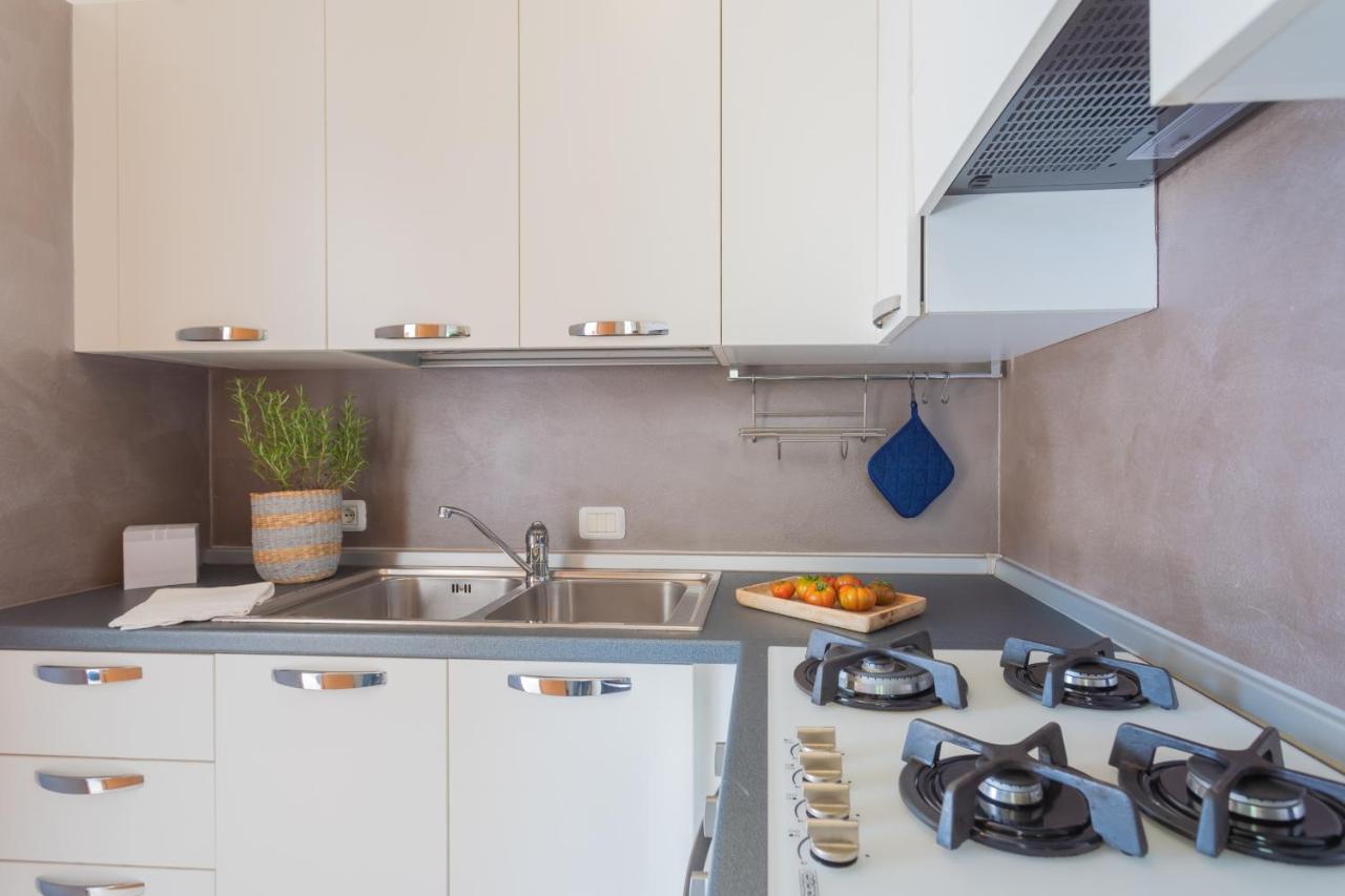 Blue Bliss Apartment By Rent All Como Colonno Eksteriør billede